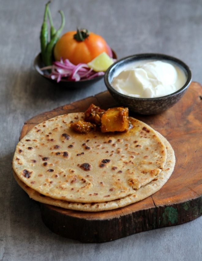 Shakarkandi aur Khajur Ka Paratha